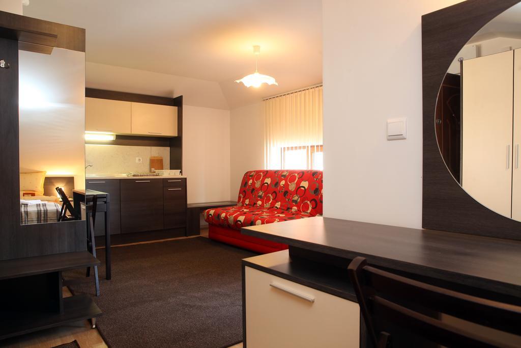 בנסקו Guest House Koncheto מראה חיצוני תמונה